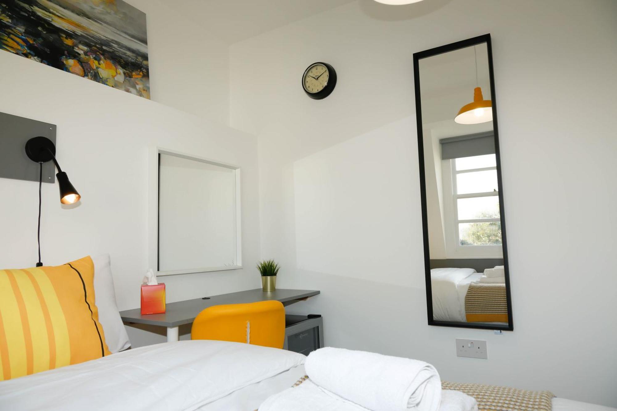 Luxury Rooms In Camden Town Near Shops, Cafes, Bars & Metro With Shared Bathrooms London Exterior photo